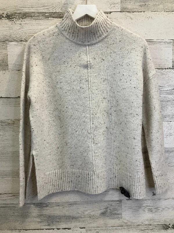 Sweater By Jessica Simpson In White, Size: Xs